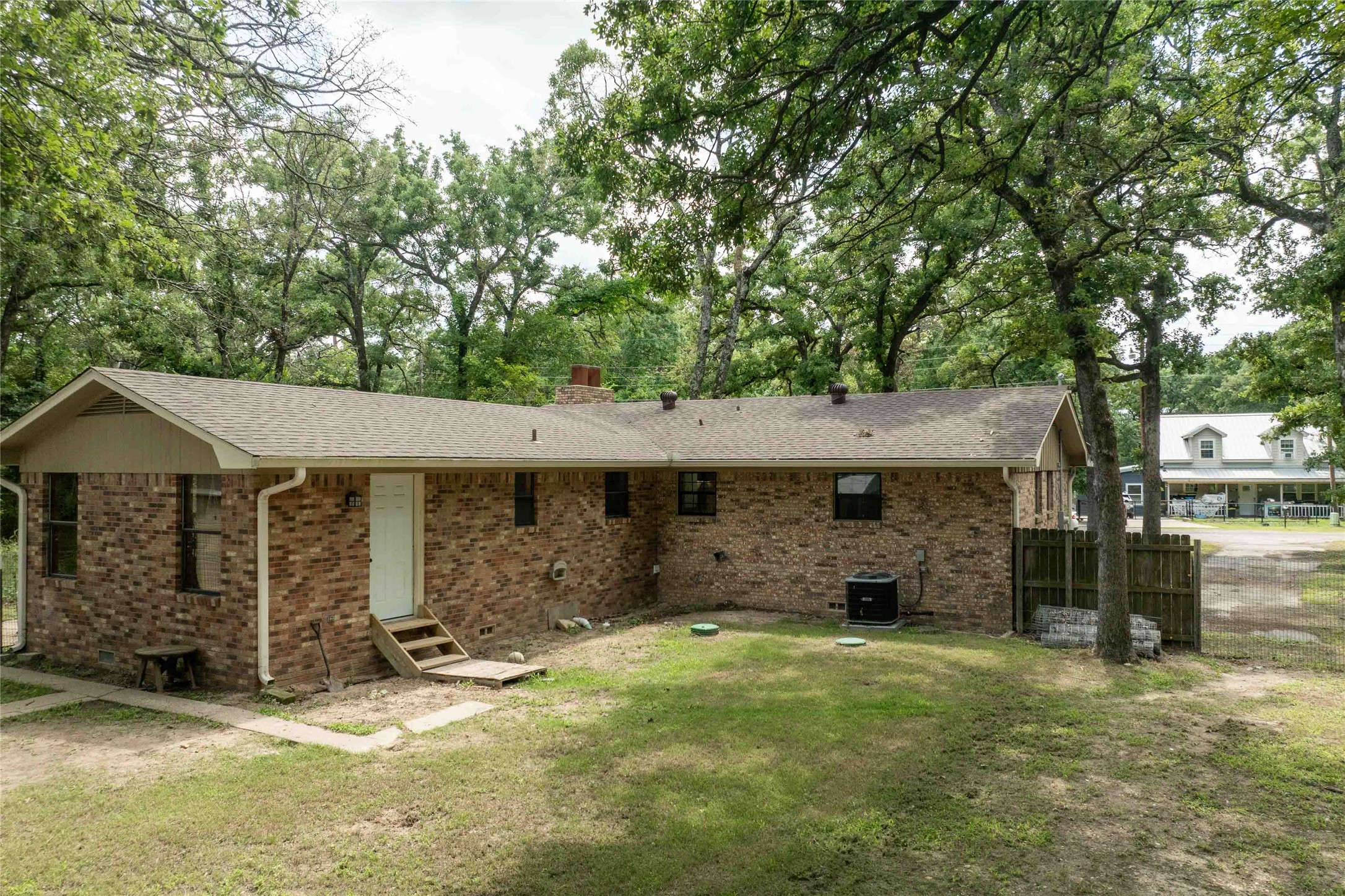 530 Holly Glen Murchison TX 75778