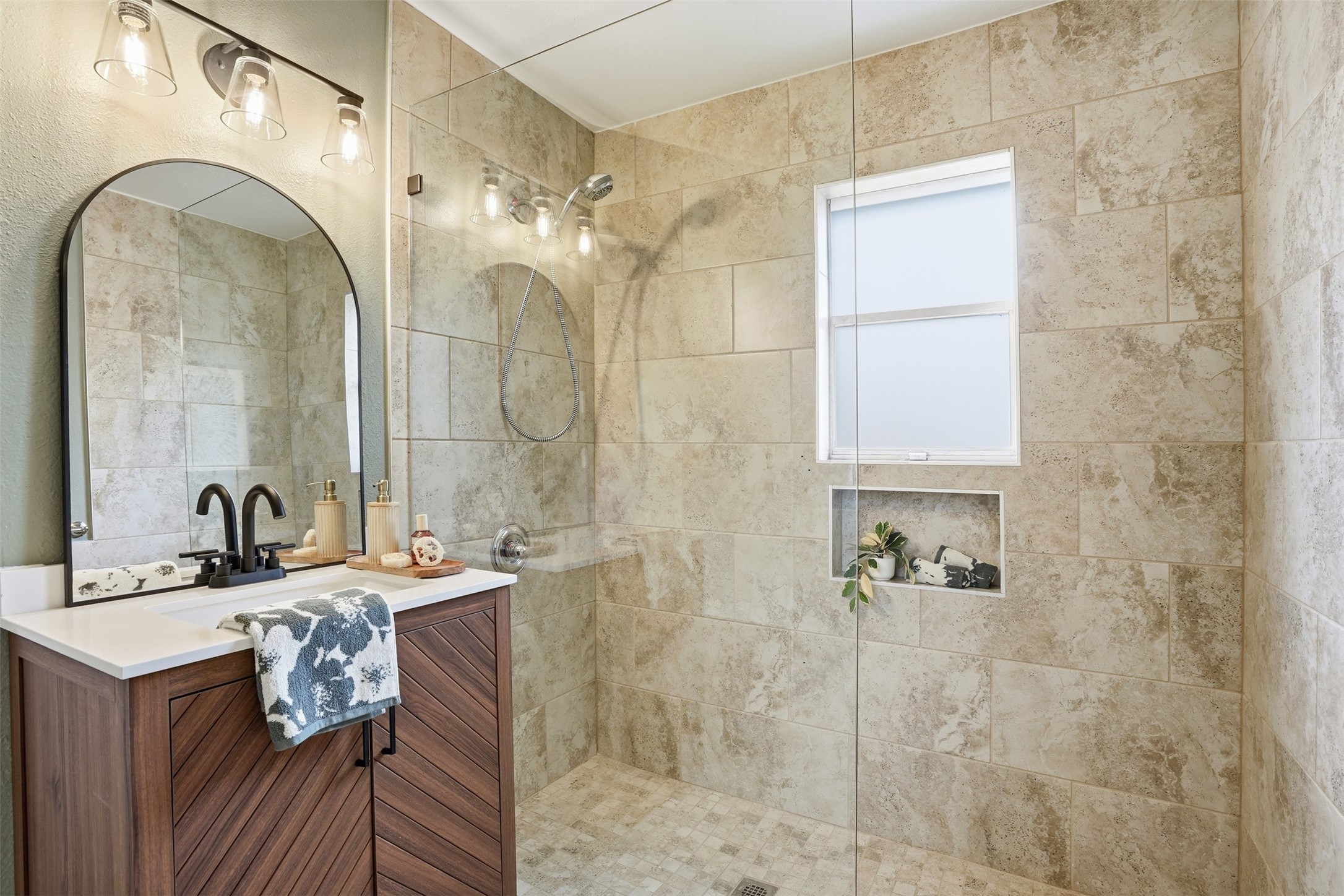 8625 Marys Creek Drive Benbrook TX 76116