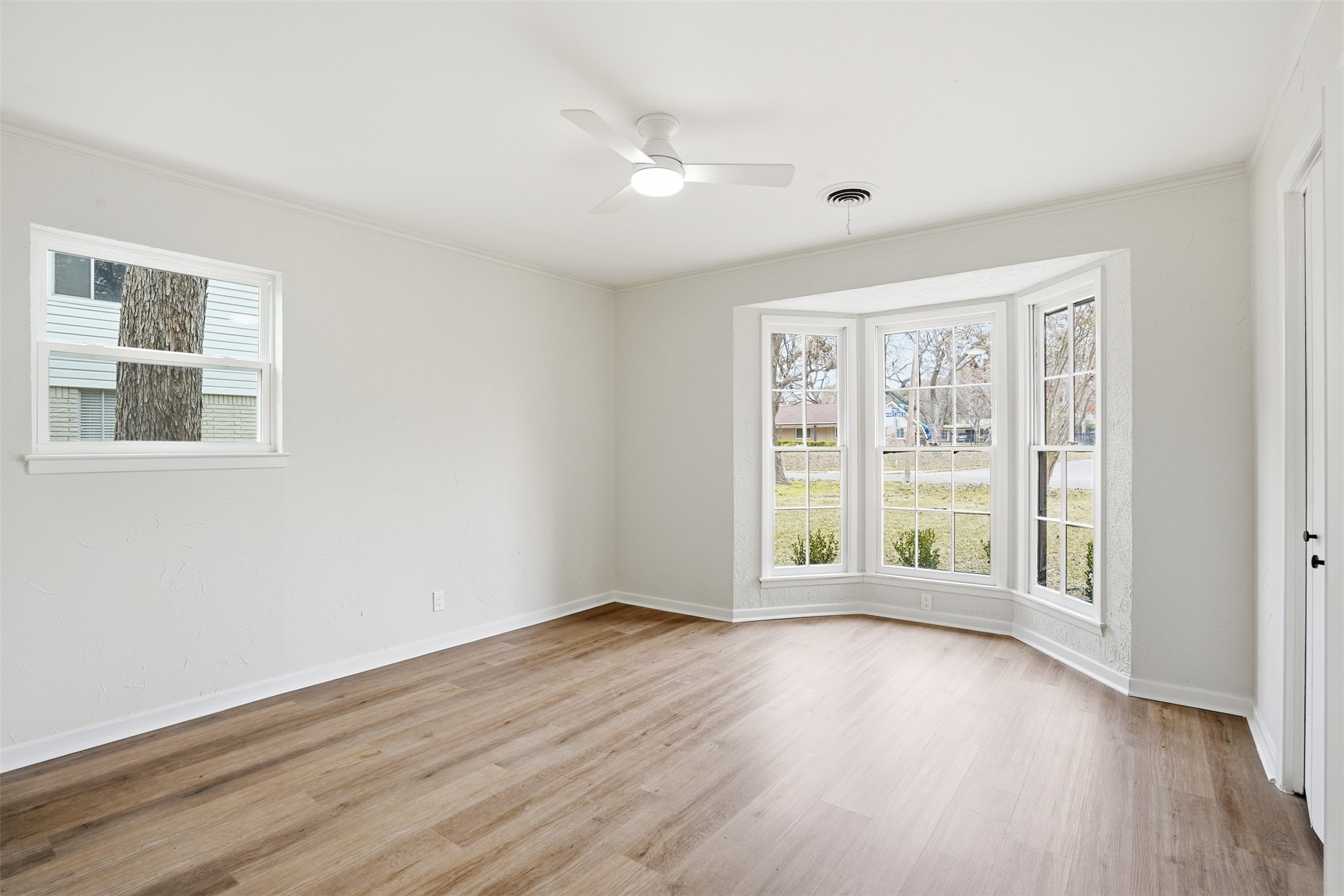 8625 Marys Creek Drive Benbrook TX 76116