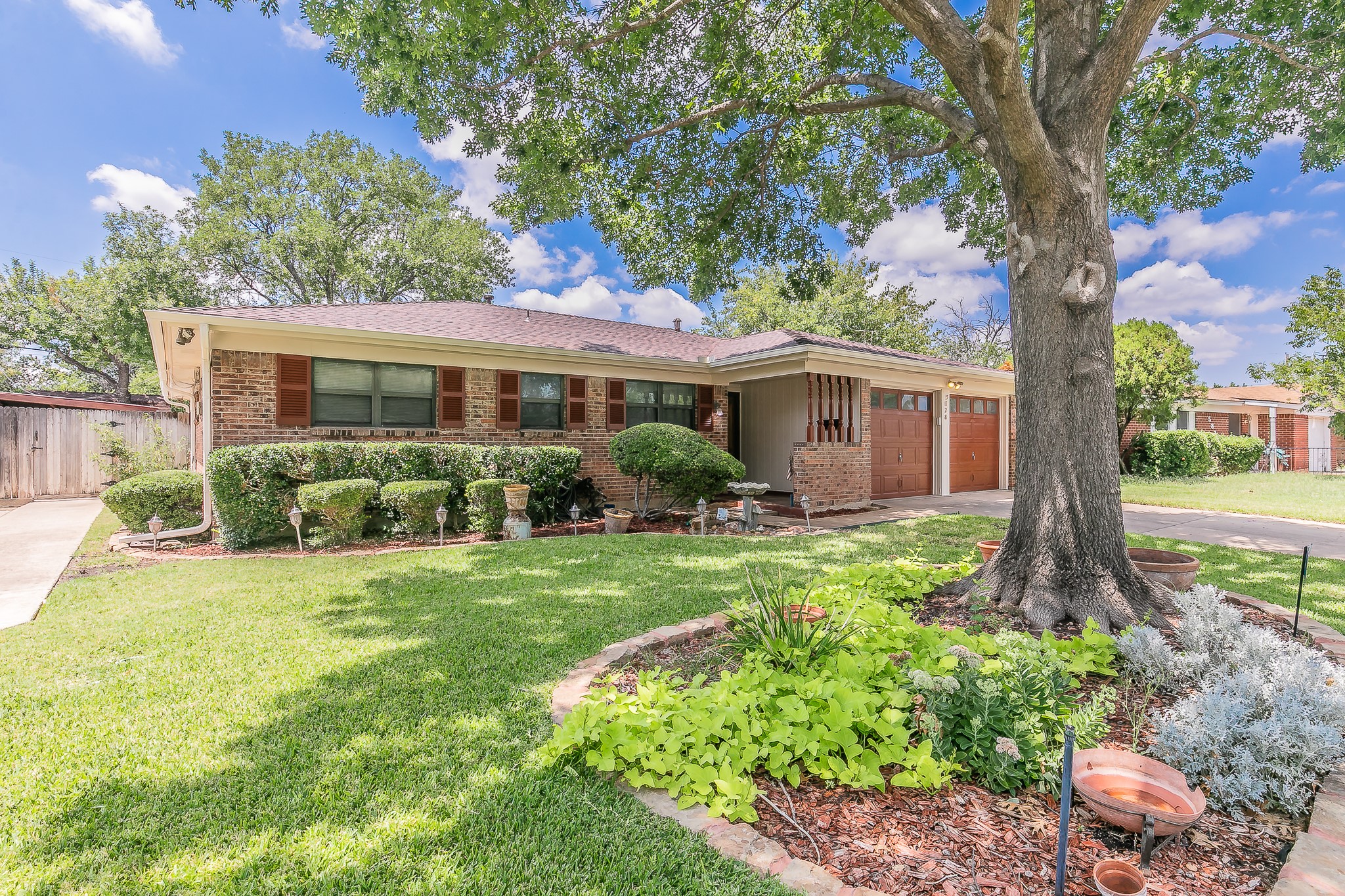 5828 Westcrest Drive W Edgecliff Village TX 76134