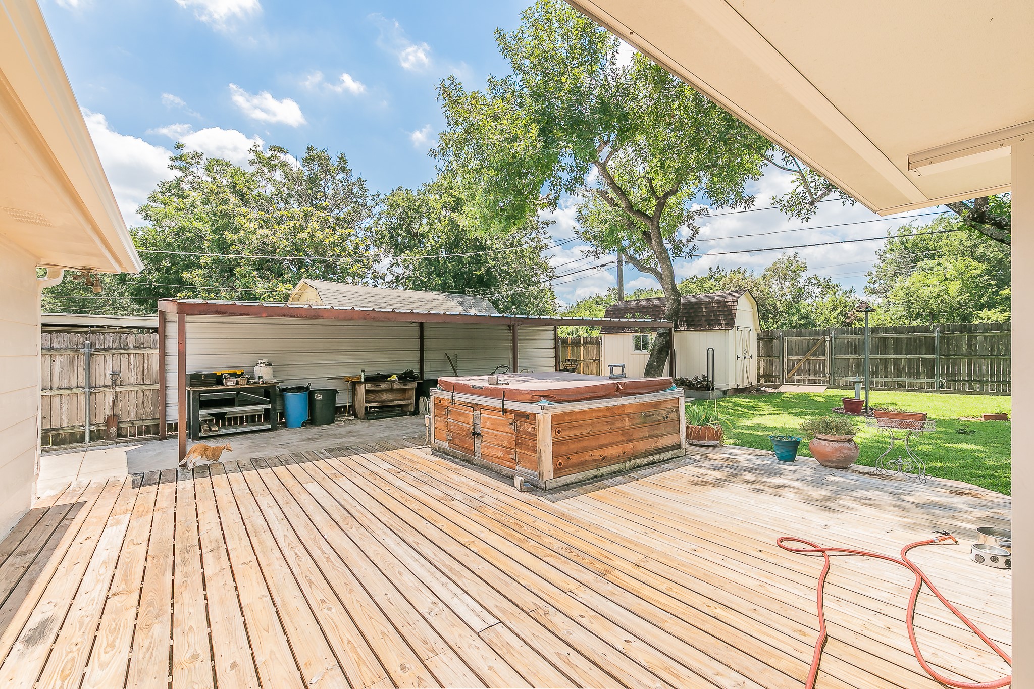 5828 Westcrest Drive W Edgecliff Village TX 76134