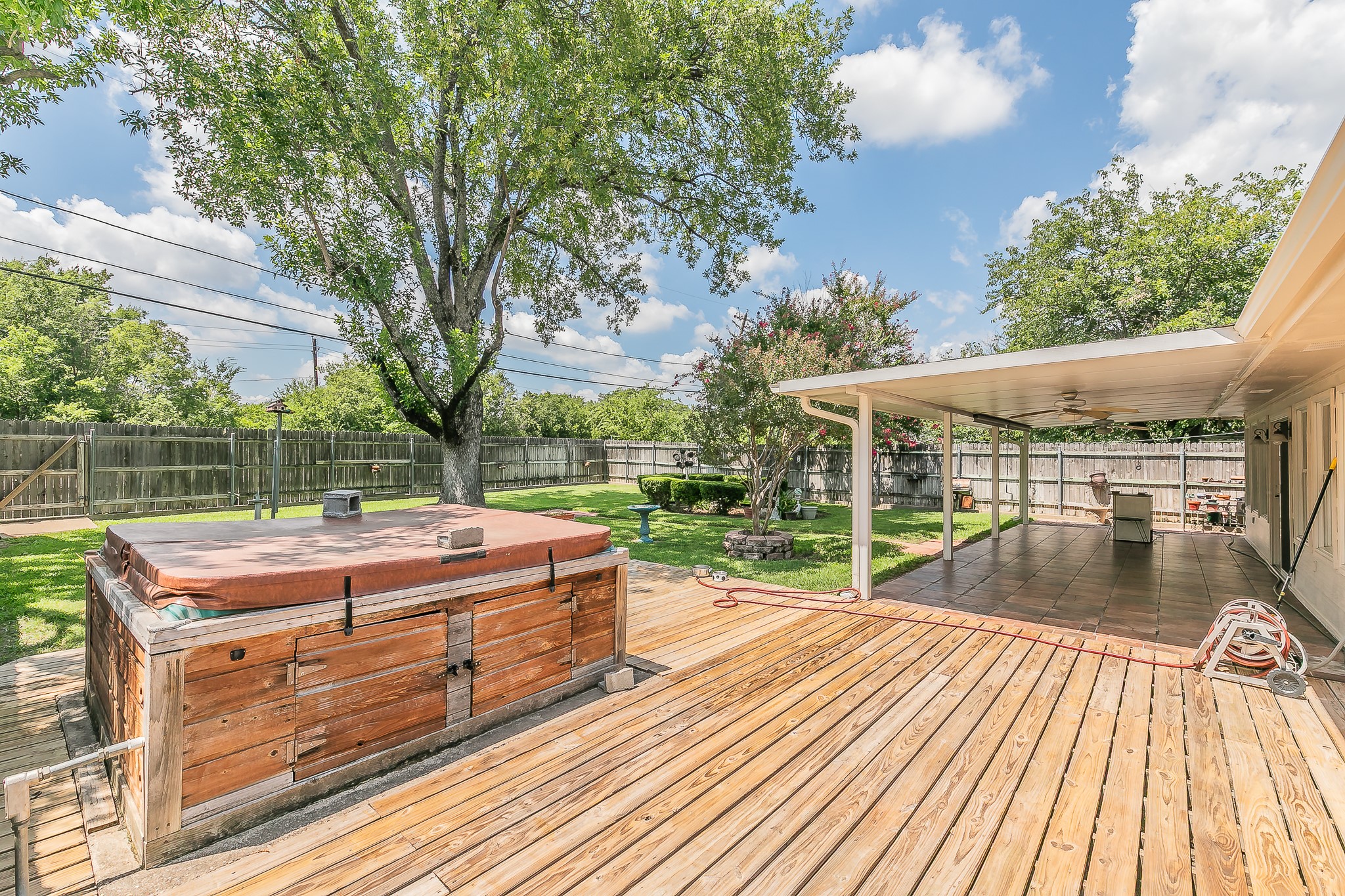 5828 Westcrest Drive W Edgecliff Village TX 76134