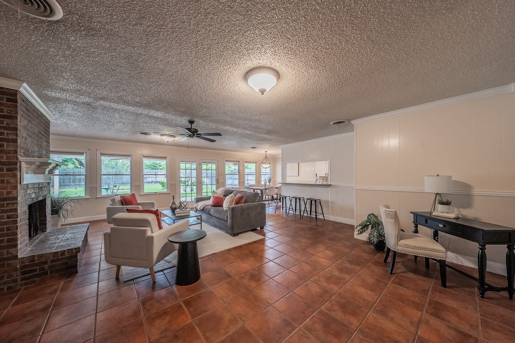 5828 Westcrest Drive W Edgecliff Village TX 76134