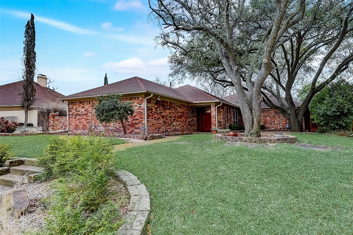 10110 Woodlake Drive Dallas TX 75243