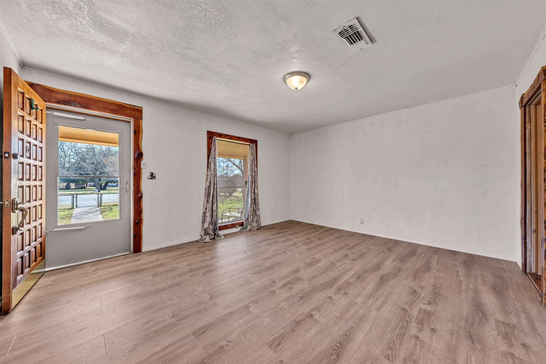 5920 Walnut Creek Drive Granbury TX 76049