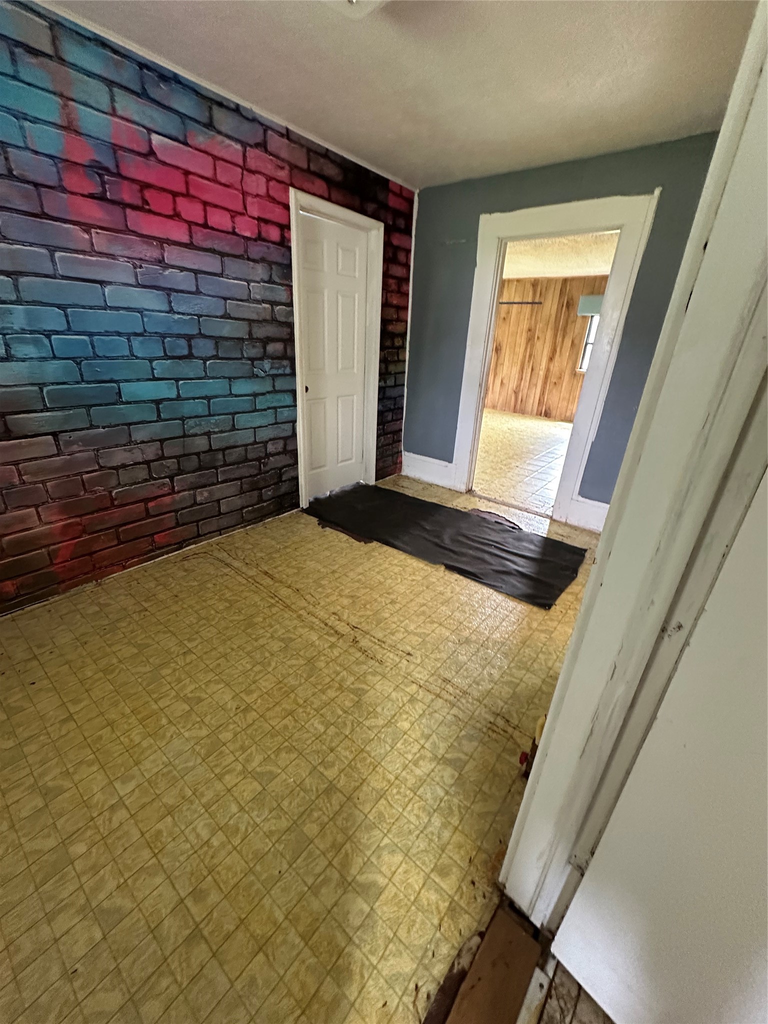 8208 Pearl Lillian TX 76061