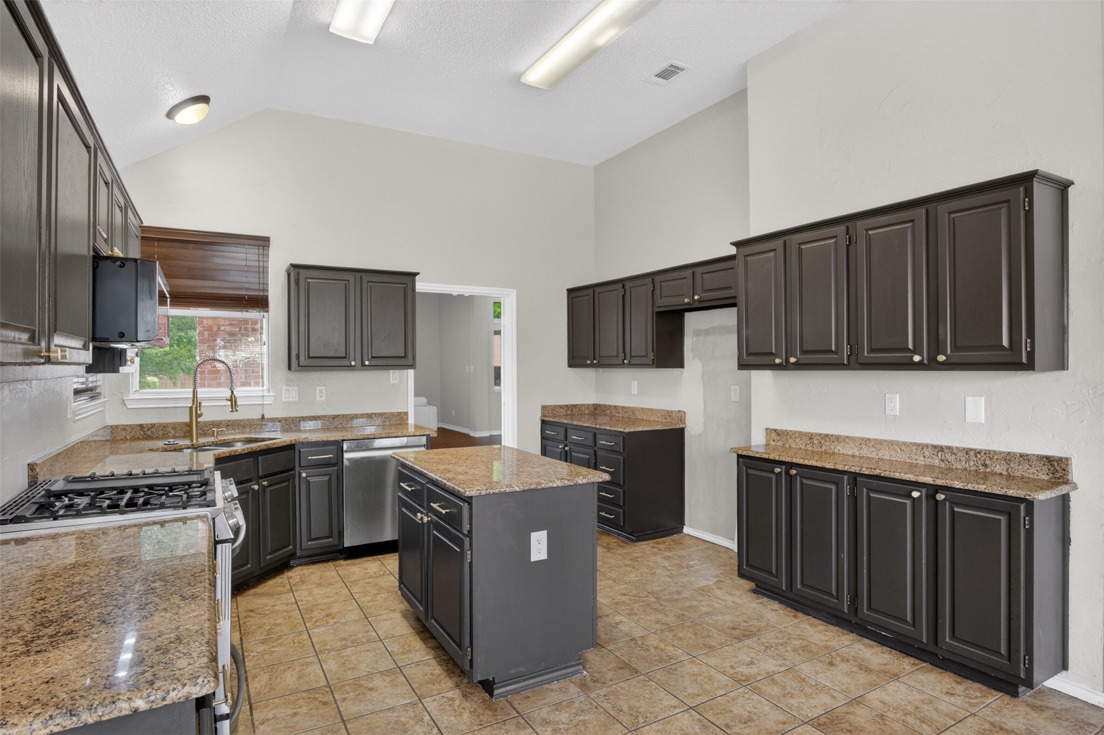 2622 Covington Drive Garland TX 75040
