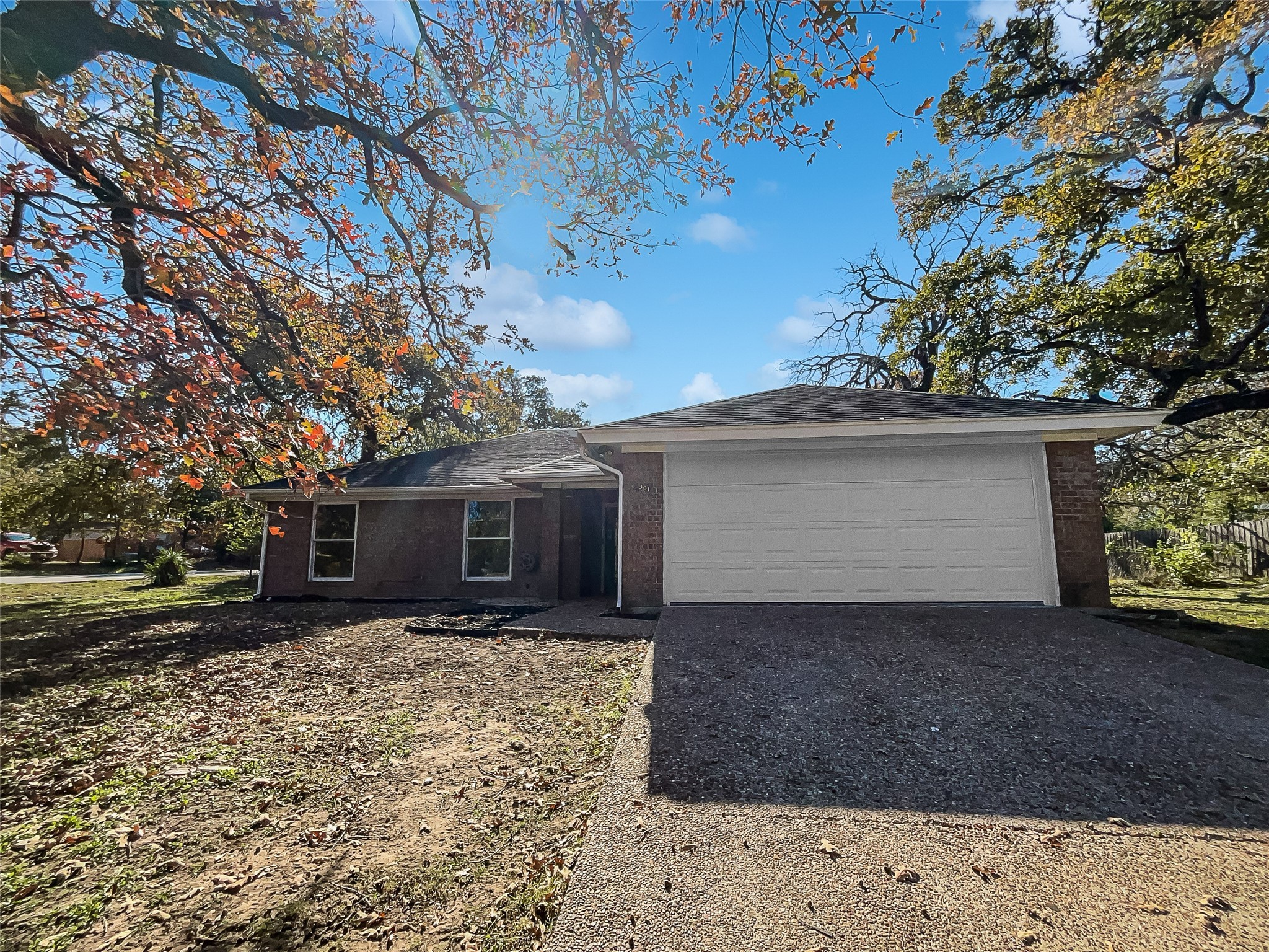 301 Shoreline Drive Azle TX 76020