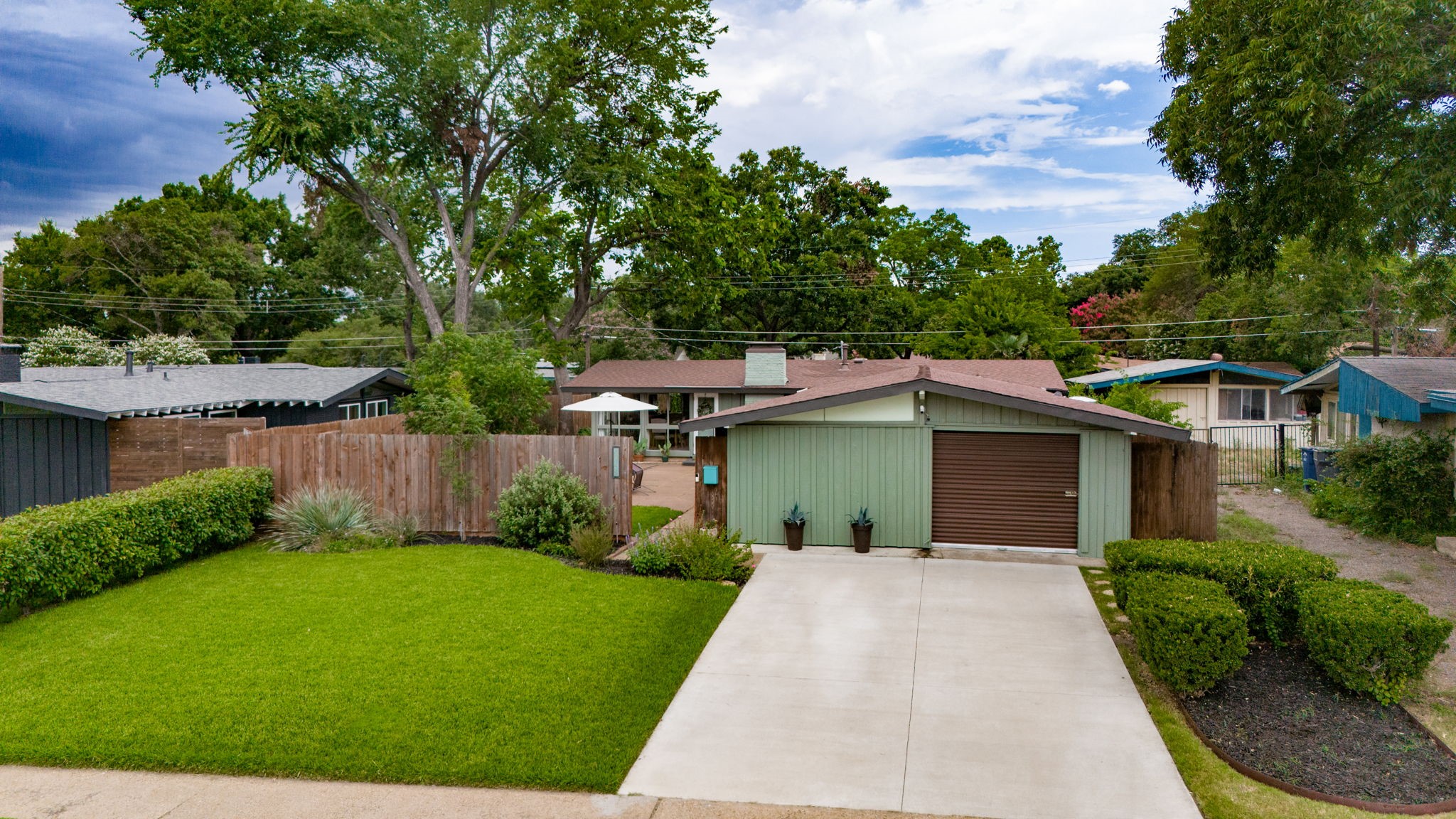 2633 Millmar Drive Dallas TX 75228