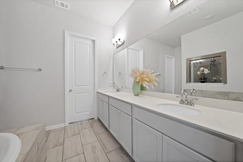 2502 Westbank Trail Garland TX 75042