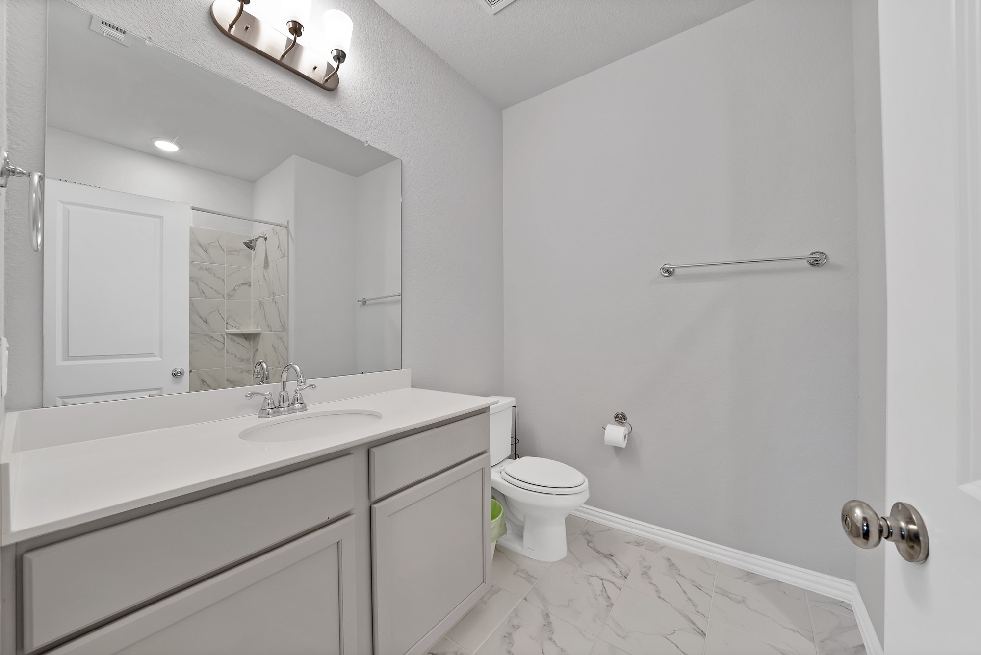 2502 Westbank Trail Garland TX 75042