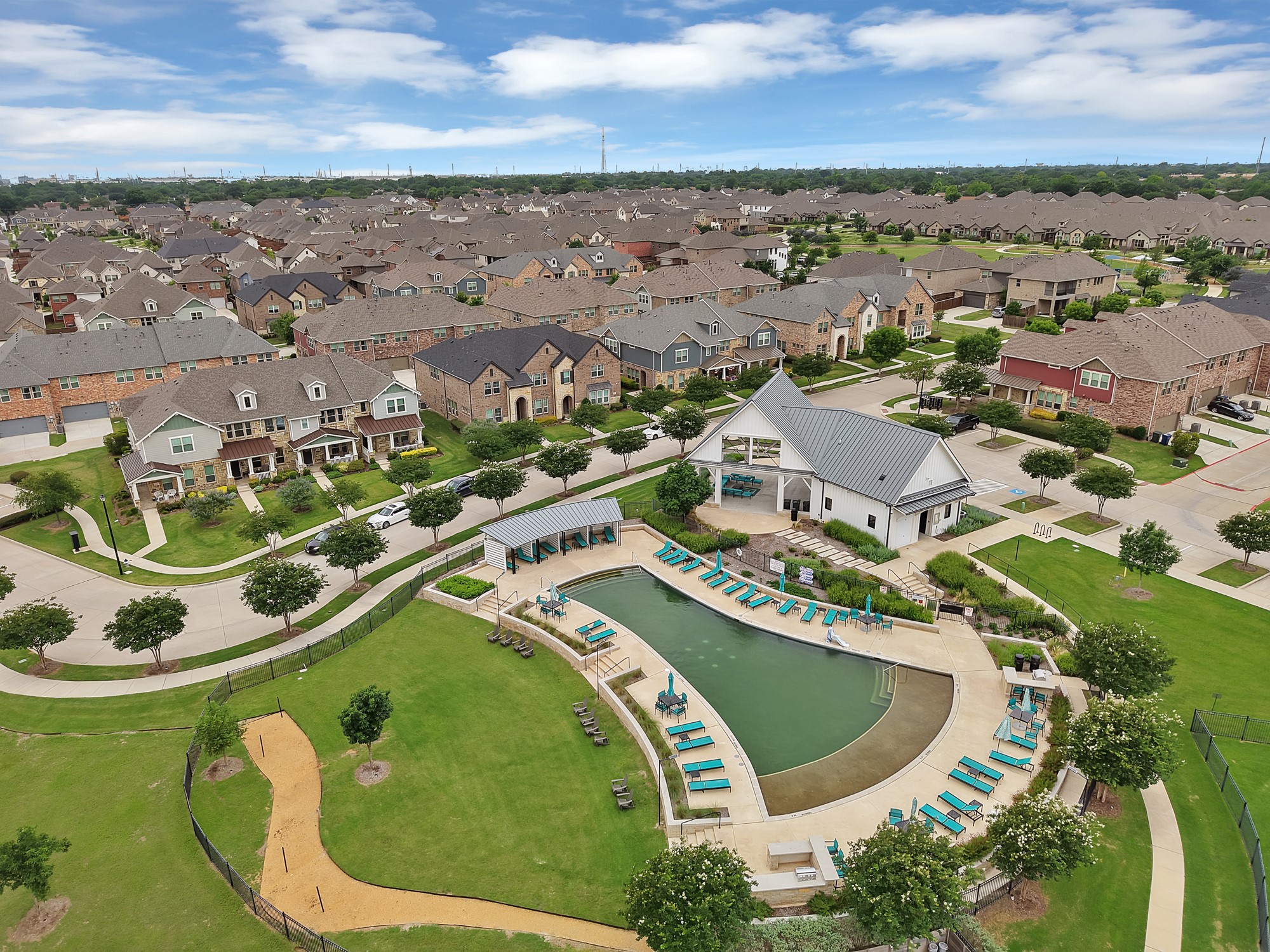 2502 Westbank Trail Garland TX 75042