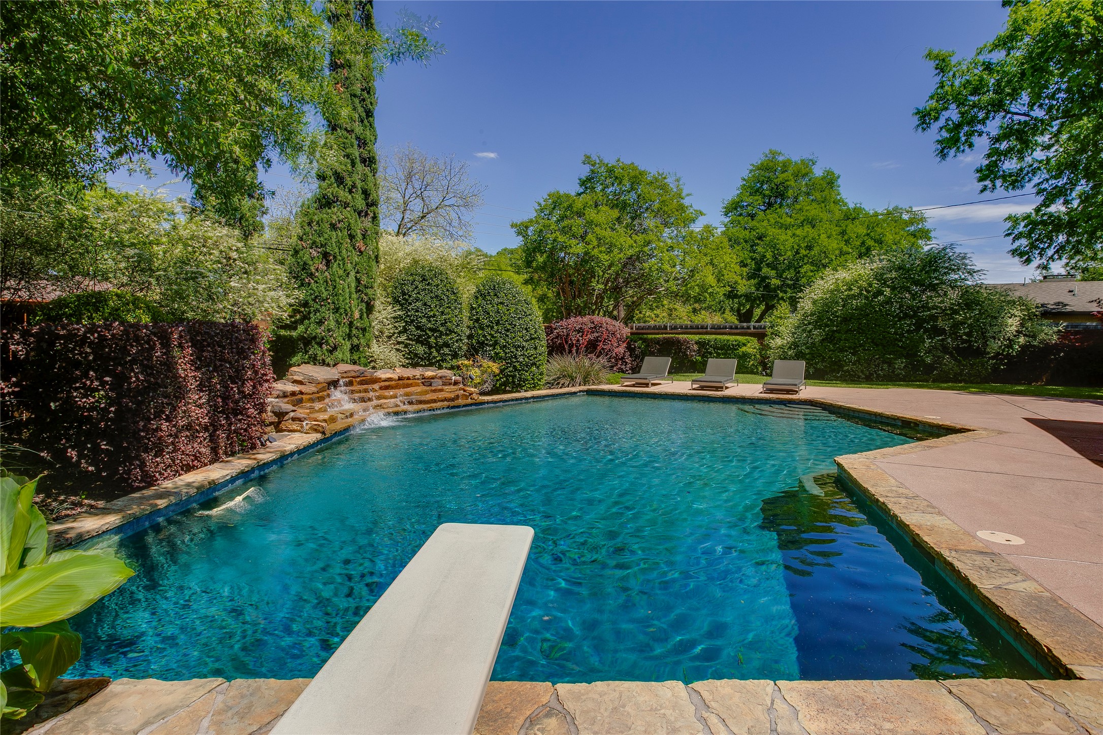 7015 Midbury Drive Dallas TX 75230
