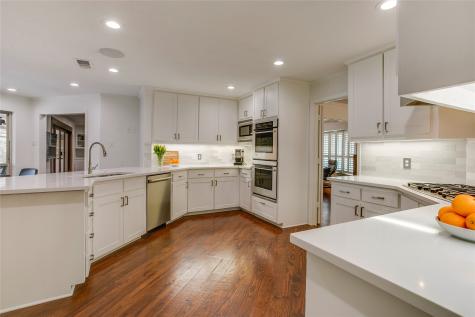 7015 Midbury Drive Dallas TX 75230