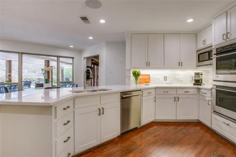 7015 Midbury Drive Dallas TX 75230
