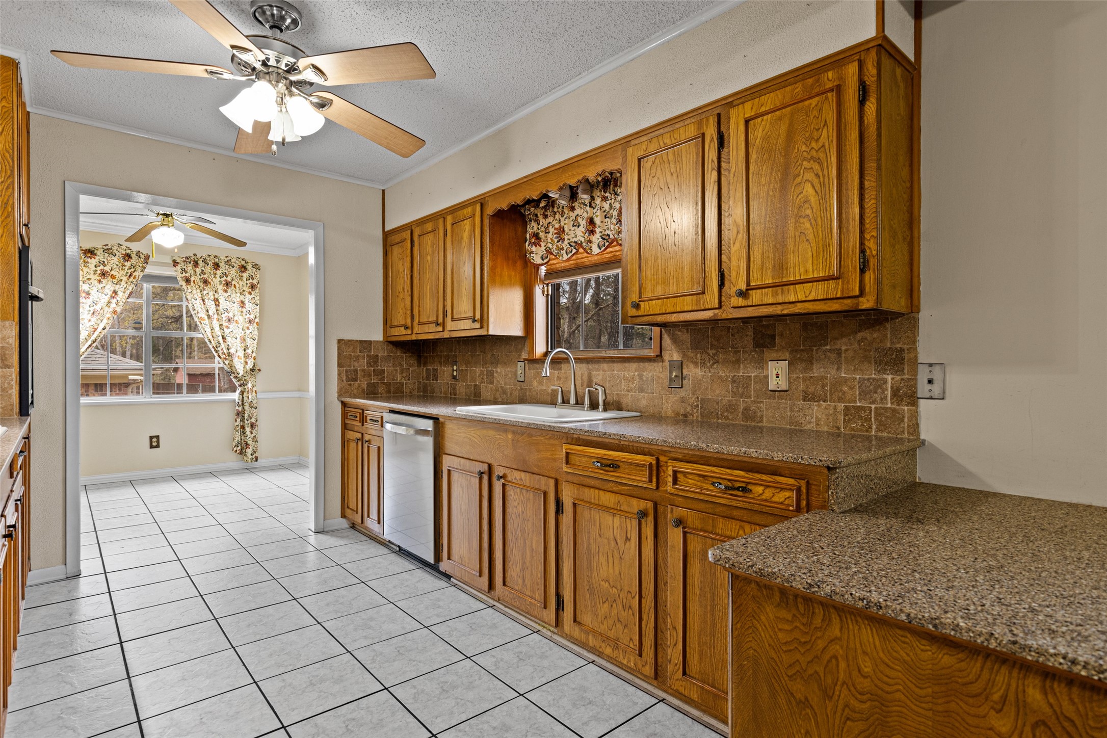 3215 Restview Street Longview TX 75605