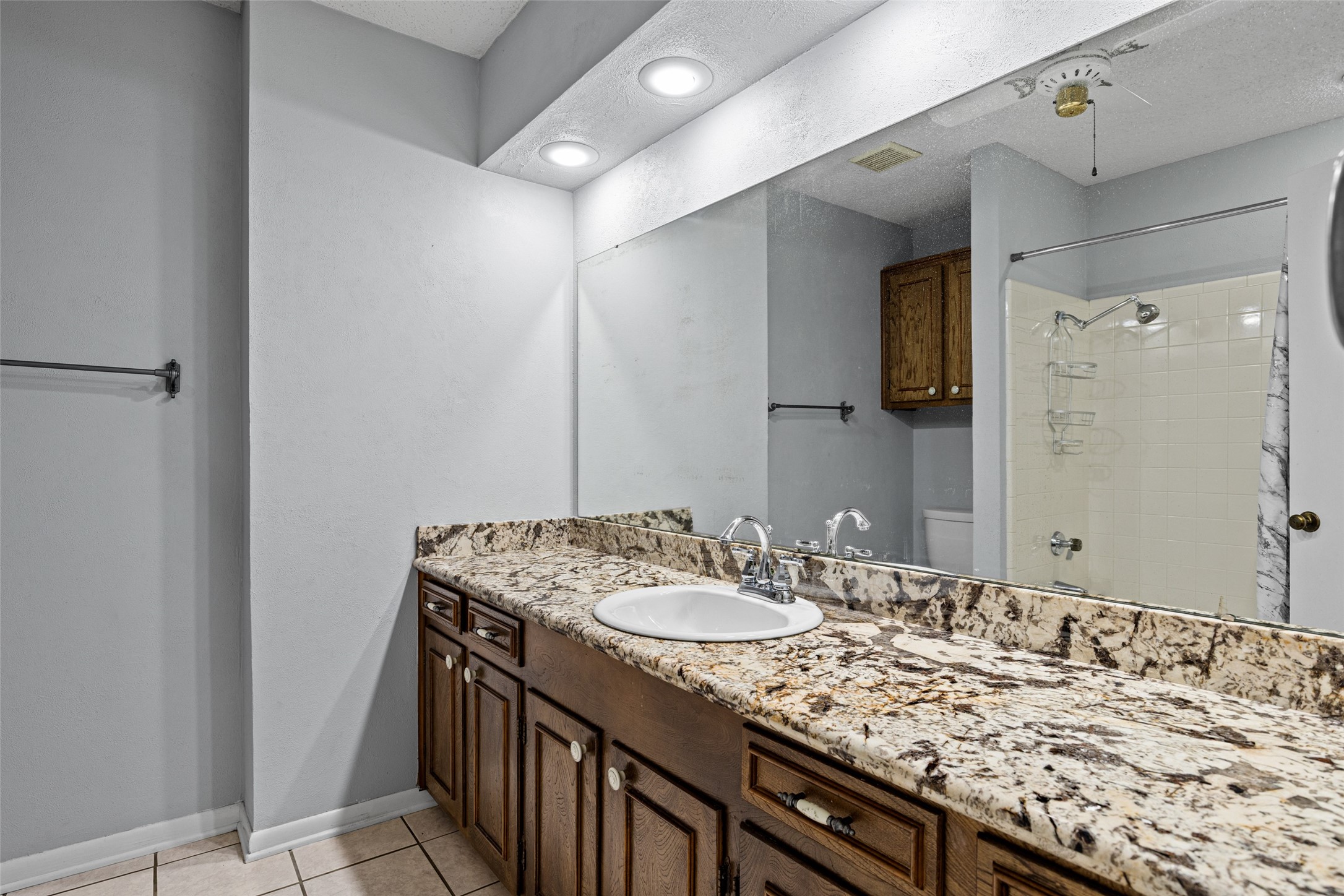 3215 Restview Street Longview TX 75605