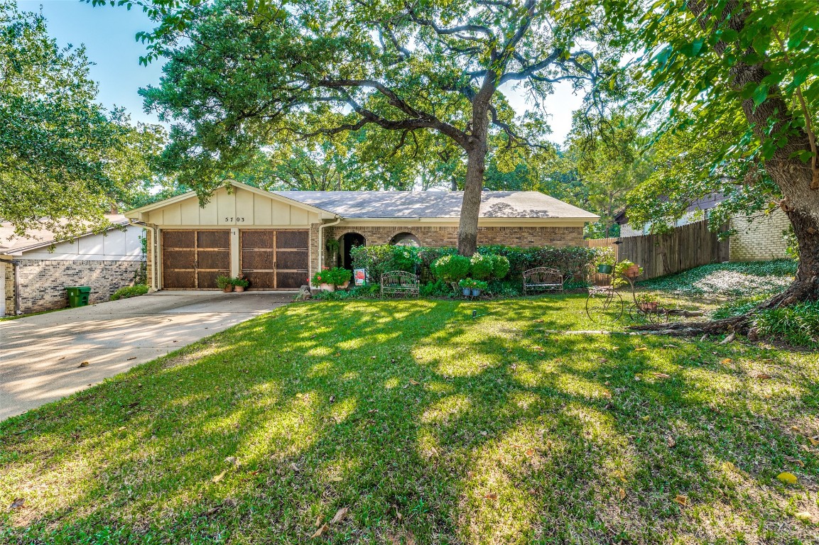 5703 Kingstree Court Arlington TX 76017