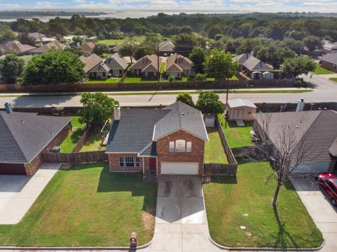 704 Madeline Court Azle TX 76020
