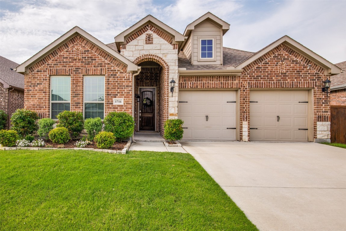 1716 Ridge Creek Lane Aubrey TX 76227