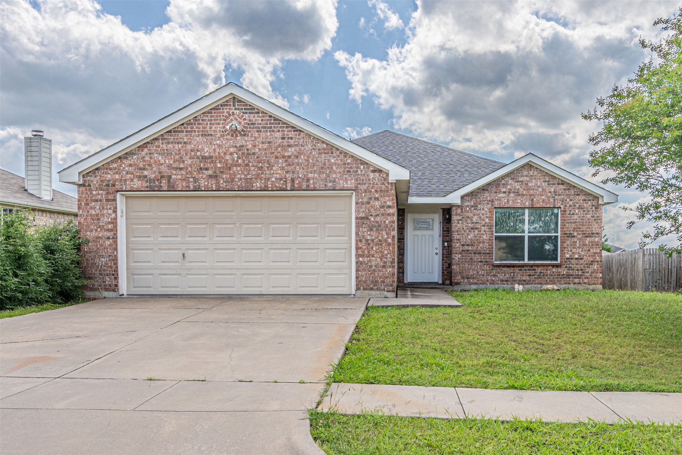8110 Macgregor Drive Arlington TX 76002