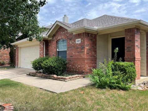 1051 Wood Brook Drive Grand Prairie TX 75052