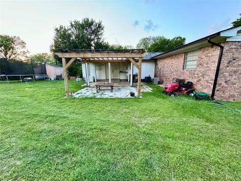 303 N Caesar Street Ennis TX 75119