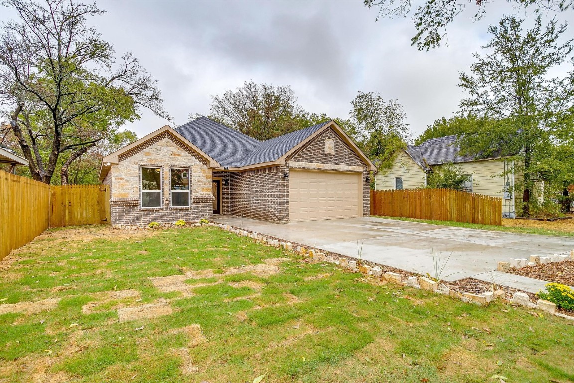 222 W Heard Street Cleburne TX 76033