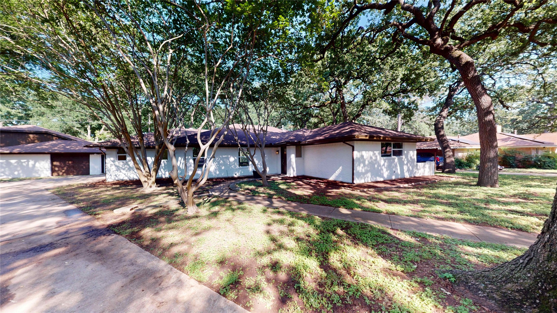 2350 Ravenwood Drive Grand Prairie TX 75050