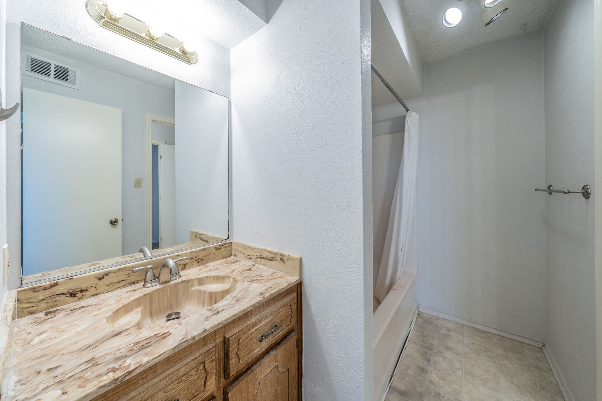 516 Venice Drive Italy TX 76651