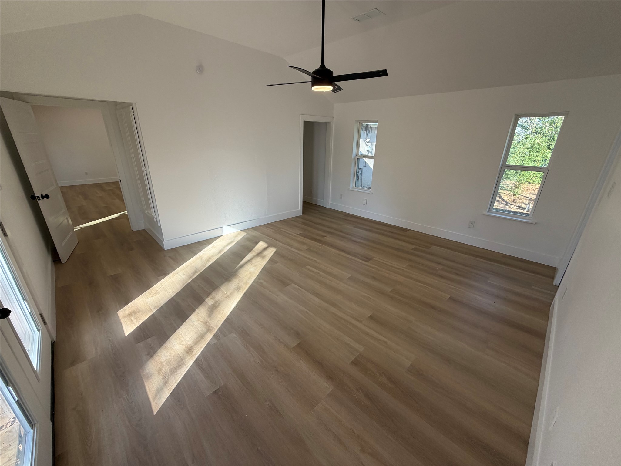 129 Oak Trail Burleson TX 76028