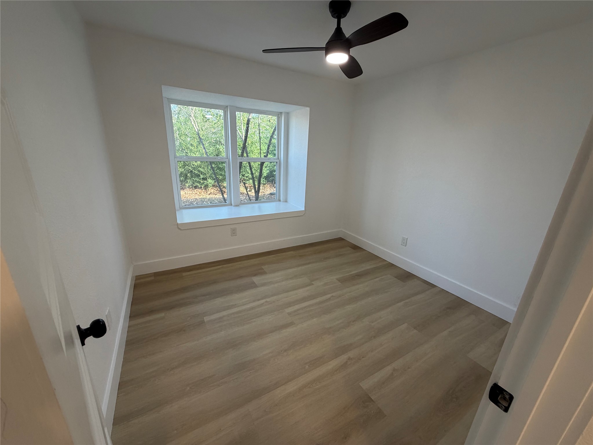 129 Oak Trail Burleson TX 76028