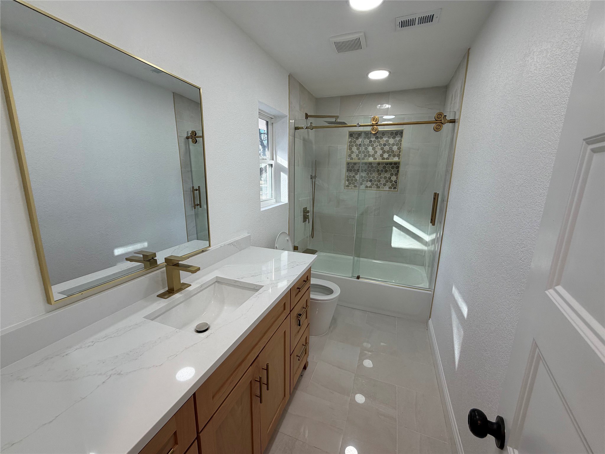 129 Oak Trail Burleson TX 76028