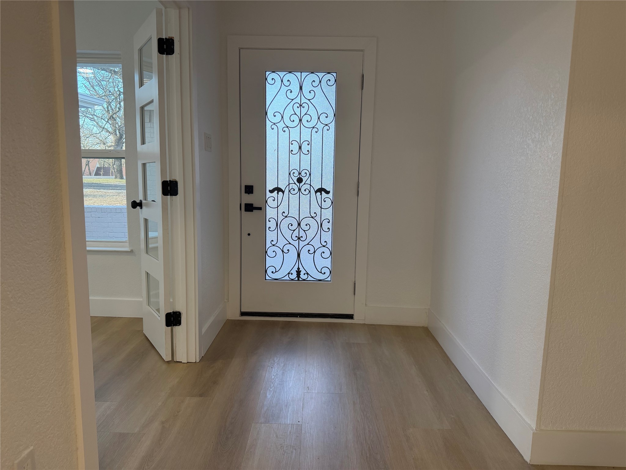 129 Oak Trail Burleson TX 76028