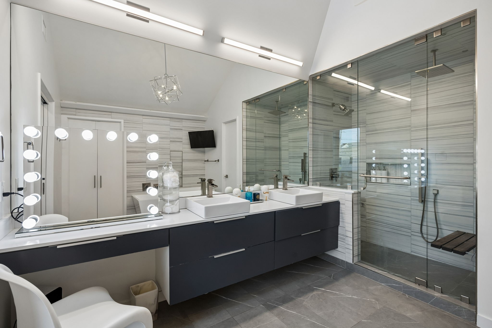 2010 Mcmillan Avenue Dallas TX 75206