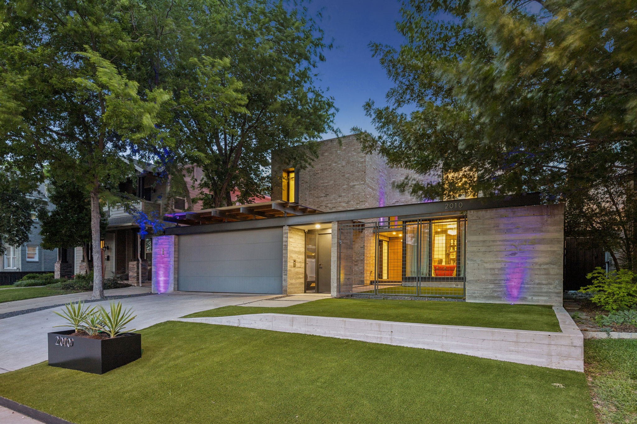 2010 Mcmillan Avenue Dallas TX 75206