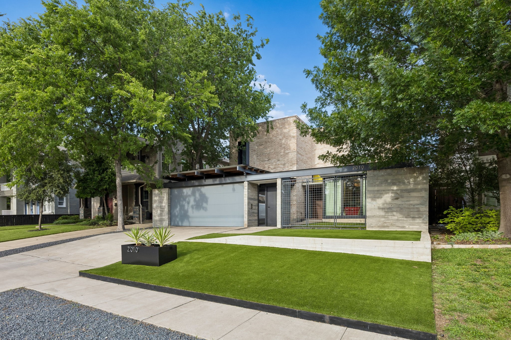2010 Mcmillan Avenue Dallas TX 75206
