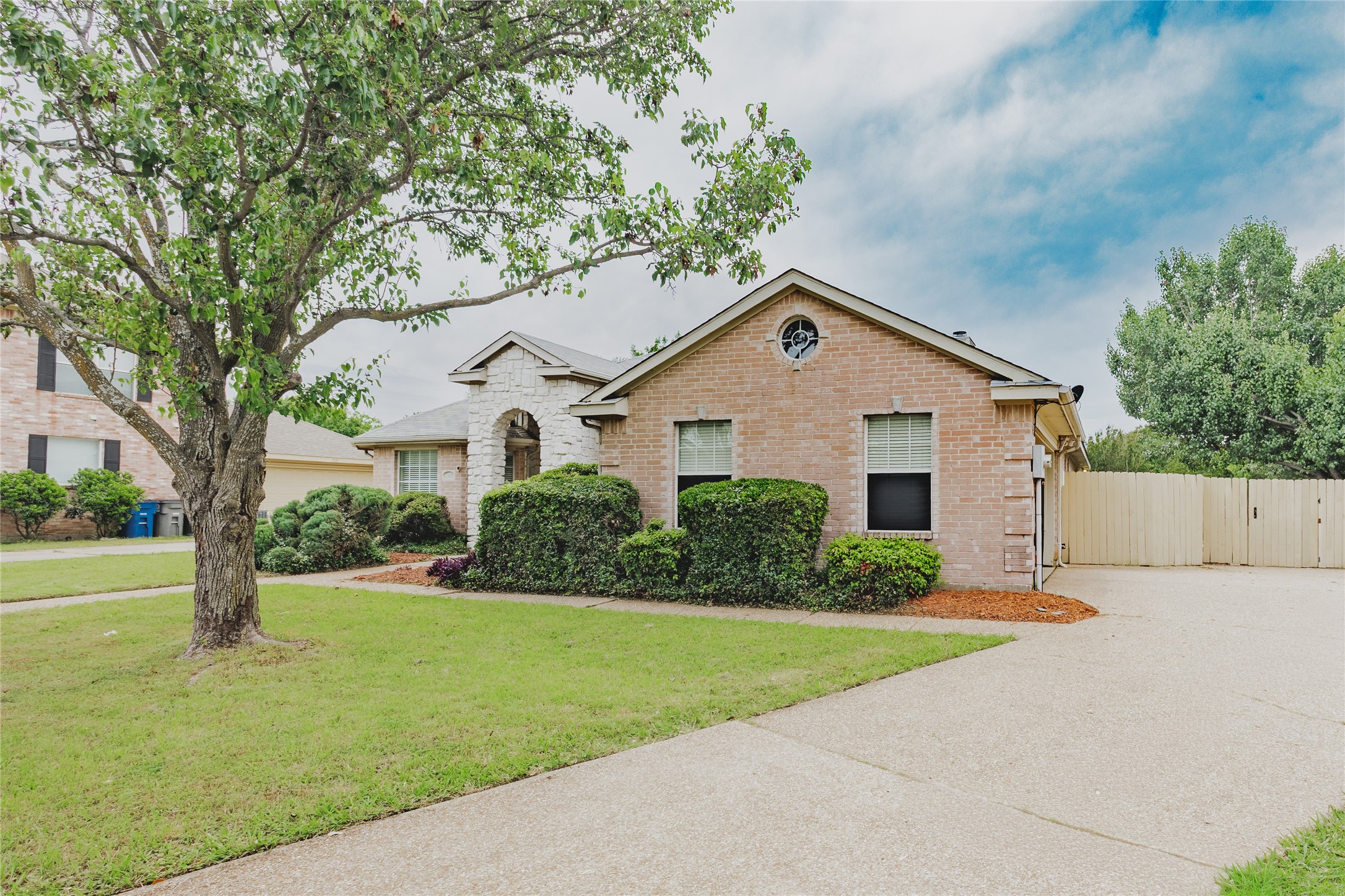 7115 Oaklawn Sachse TX 75048