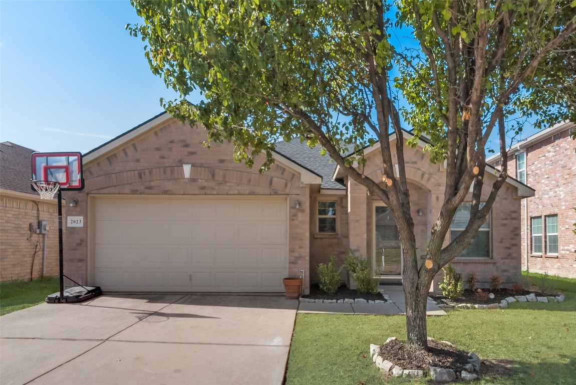 2023 Archer Drive Grand Prairie TX 75052