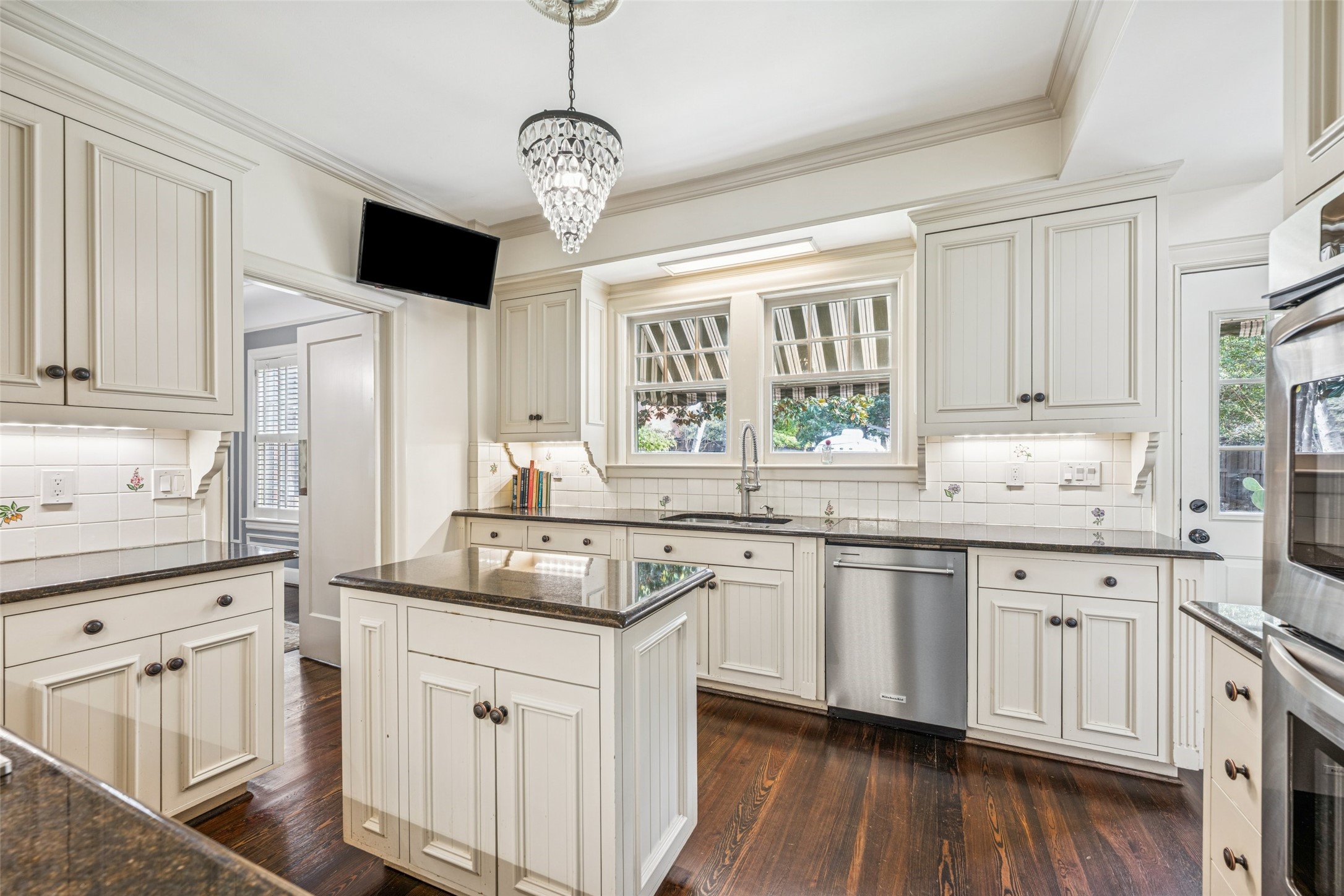 6006 Swiss Avenue Dallas TX 75214