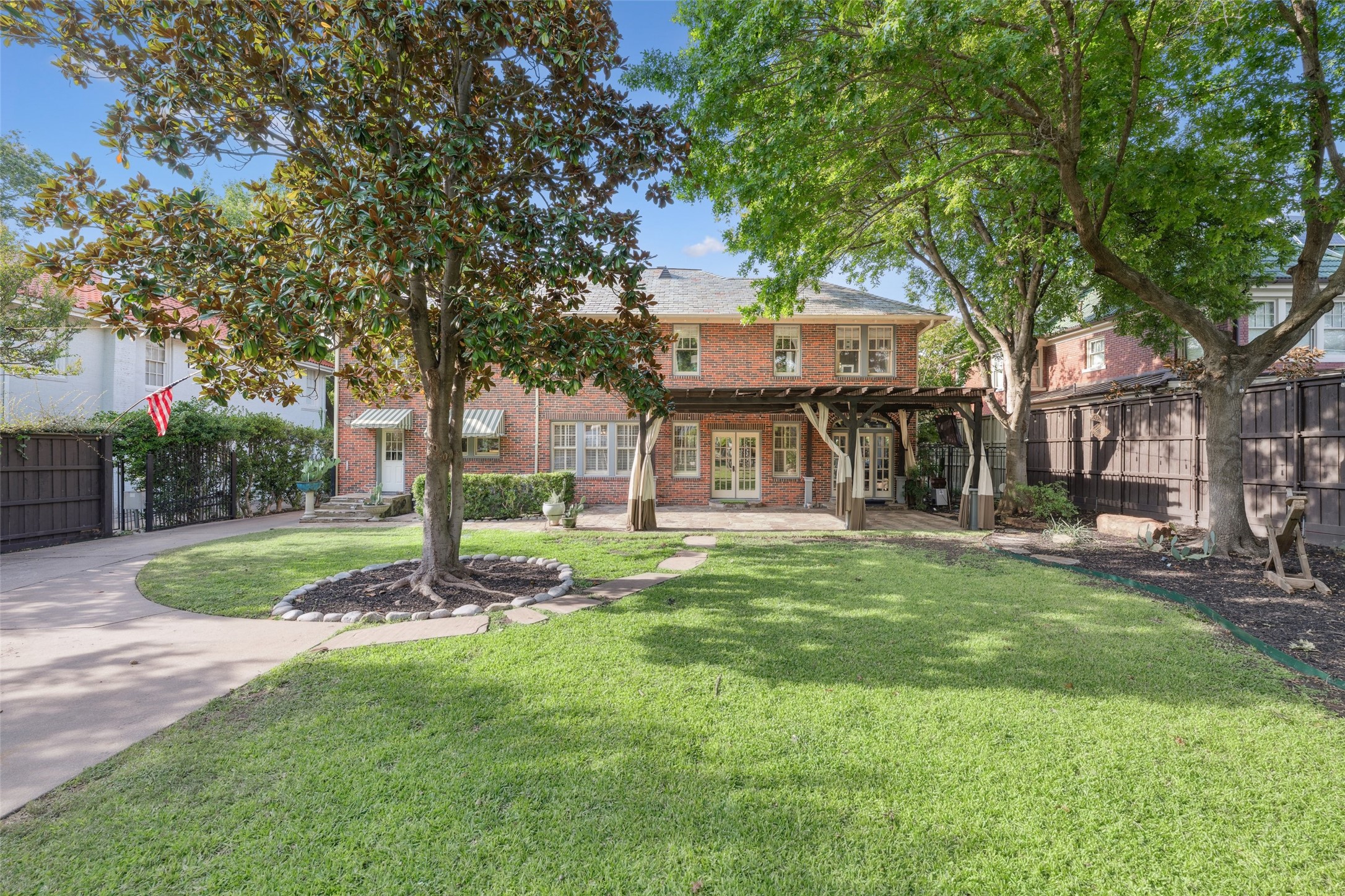 6006 Swiss Avenue Dallas TX 75214
