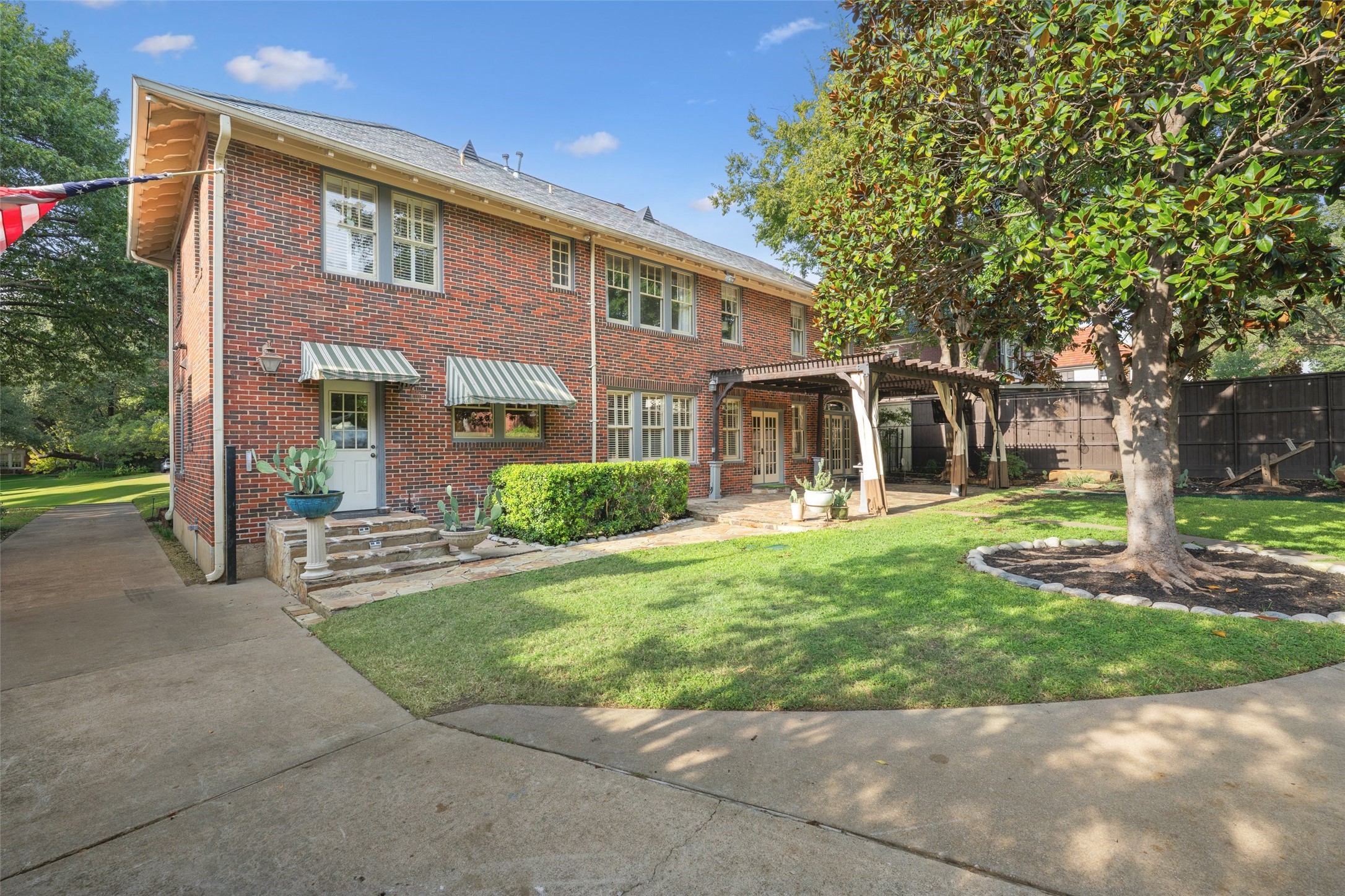 6006 Swiss Avenue Dallas TX 75214