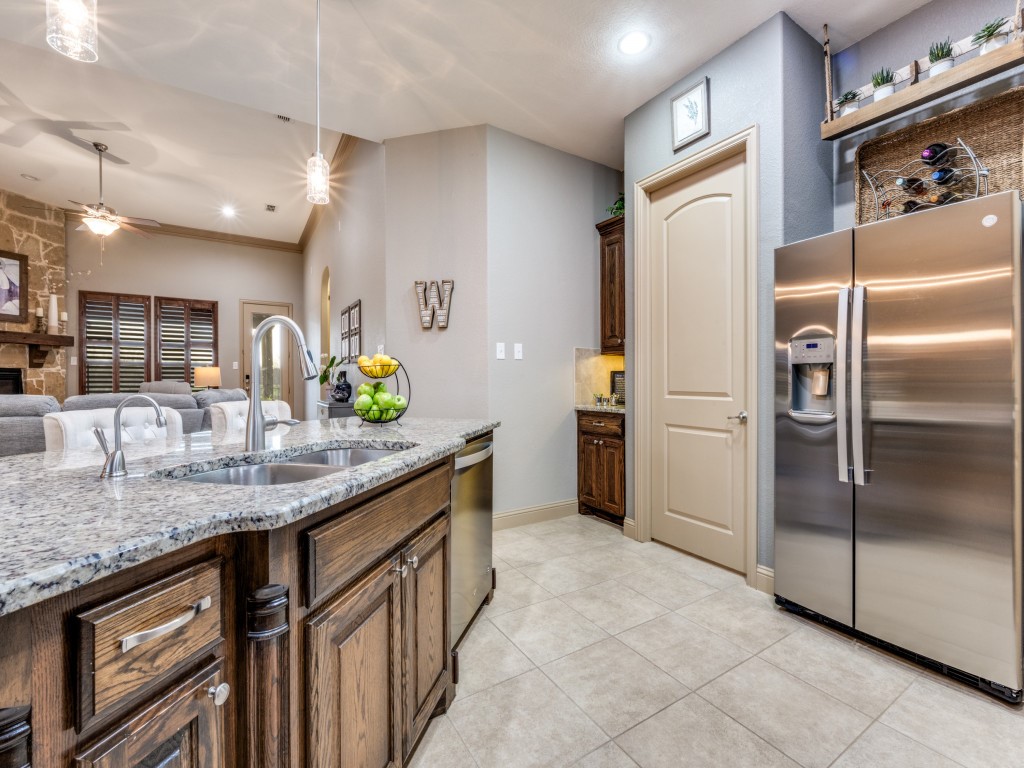 4612 Brookside Drive Denton TX 76226