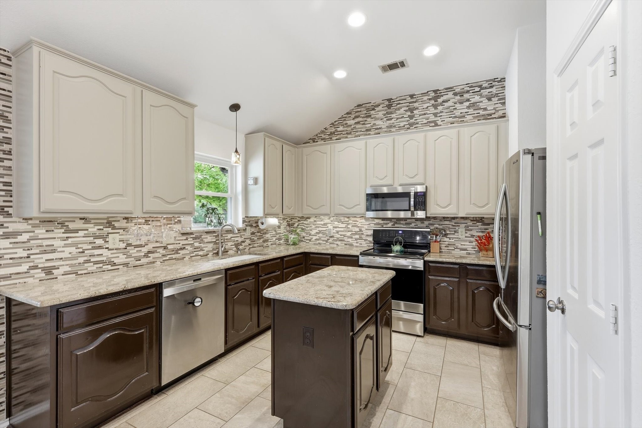 3424 Briargrove Lane Dallas TX 75287