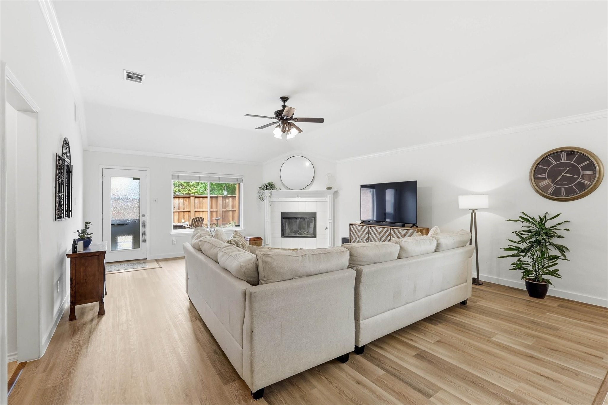 3424 Briargrove Lane Dallas TX 75287