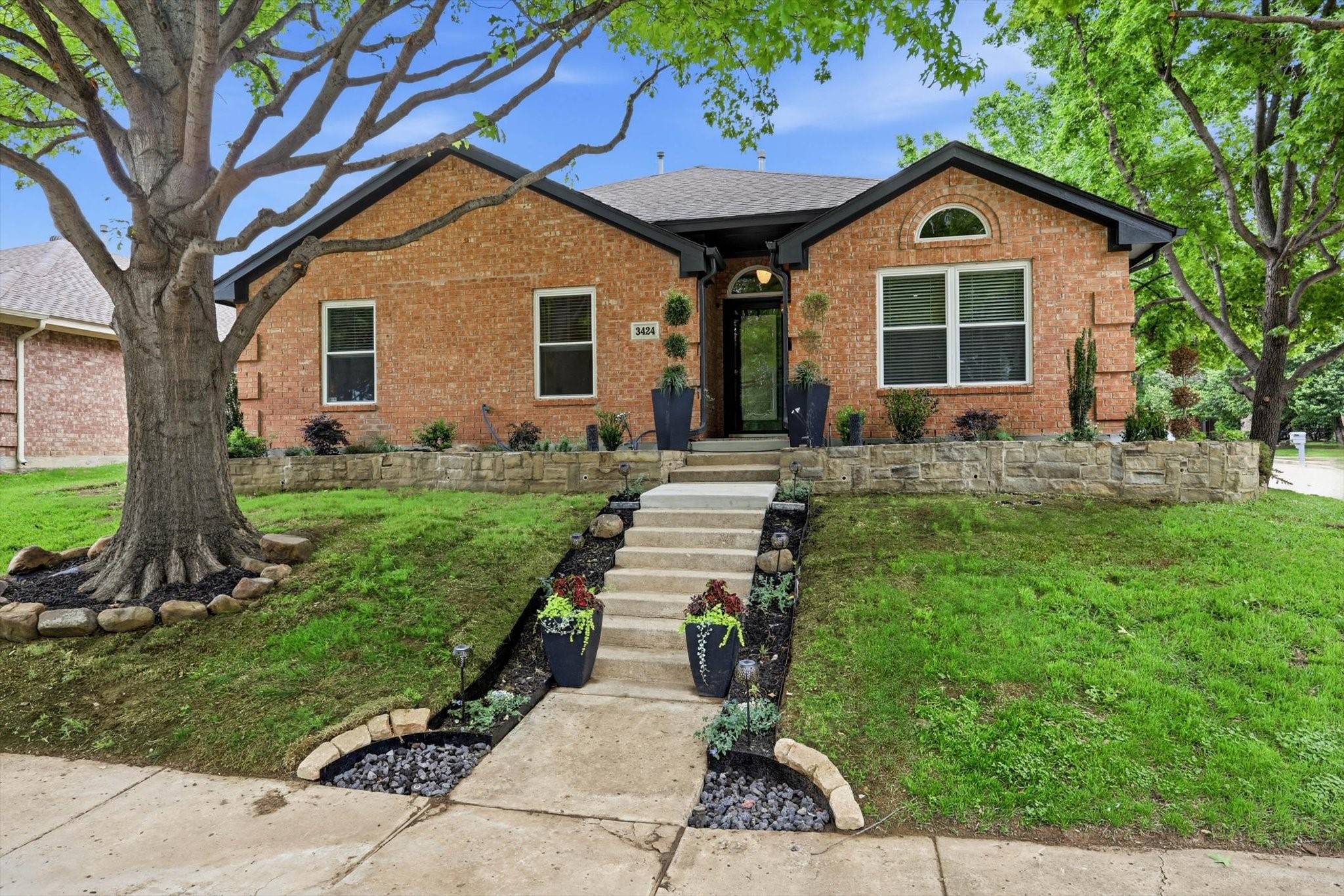 3424 Briargrove Lane Dallas TX 75287
