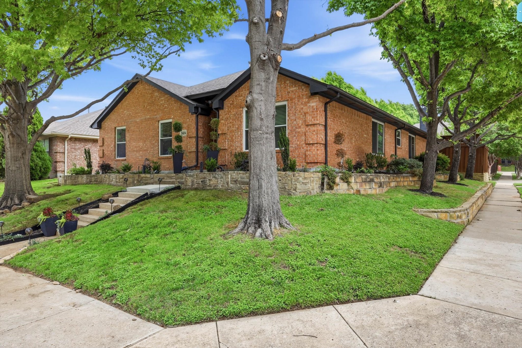 3424 Briargrove Lane Dallas TX 75287