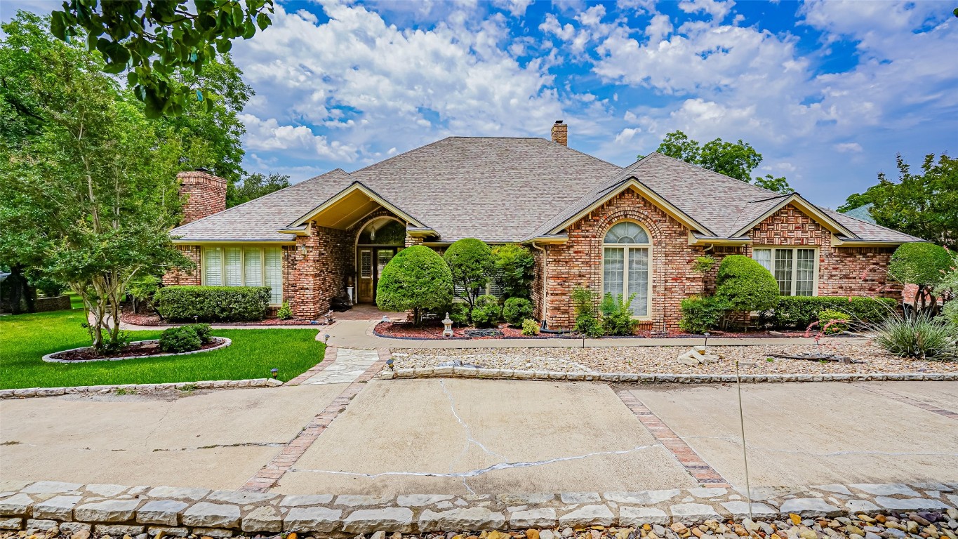 6415 Buena Vista Drive Granbury TX 76049