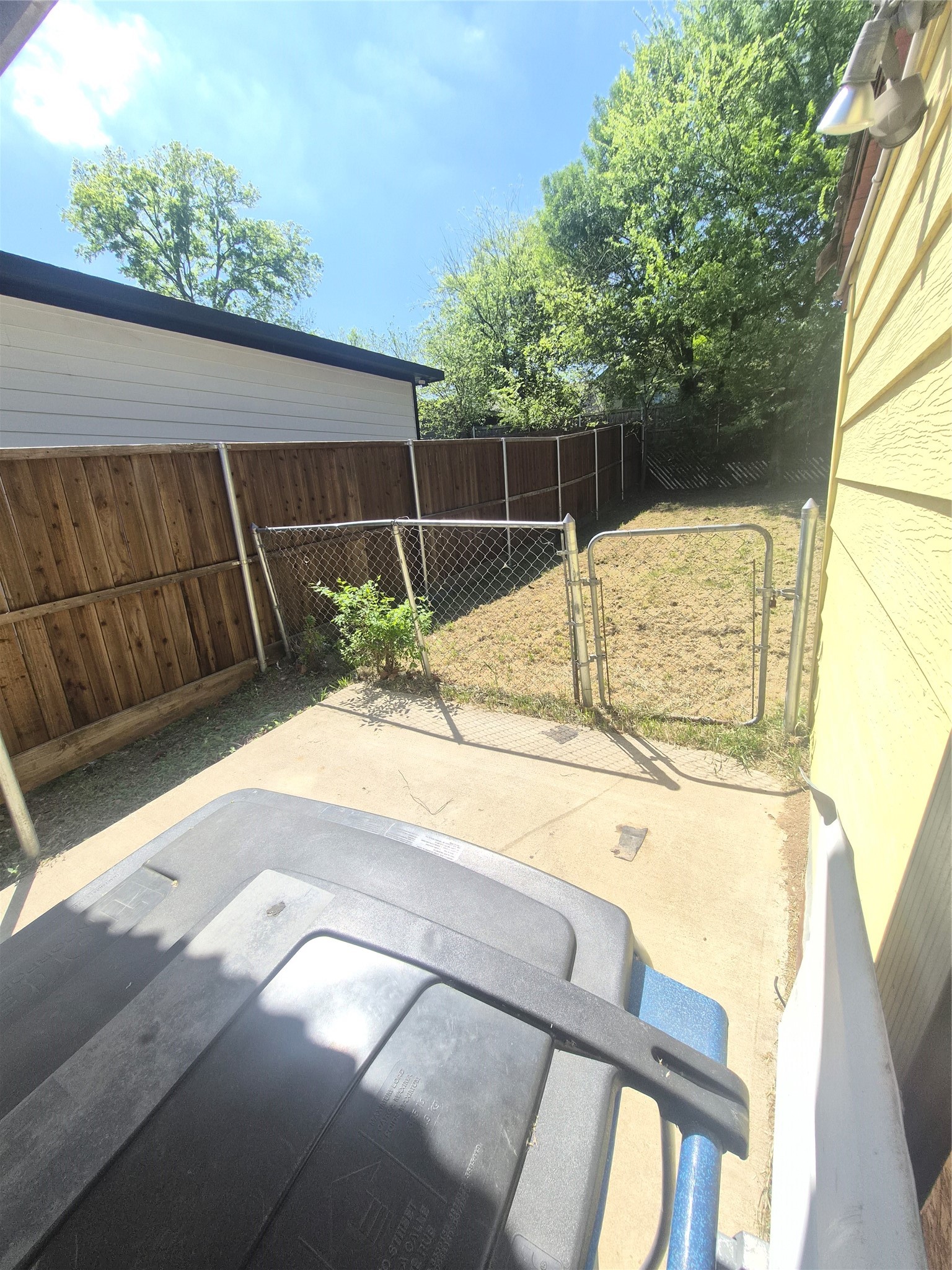 335 Avenue J Dallas TX 75203