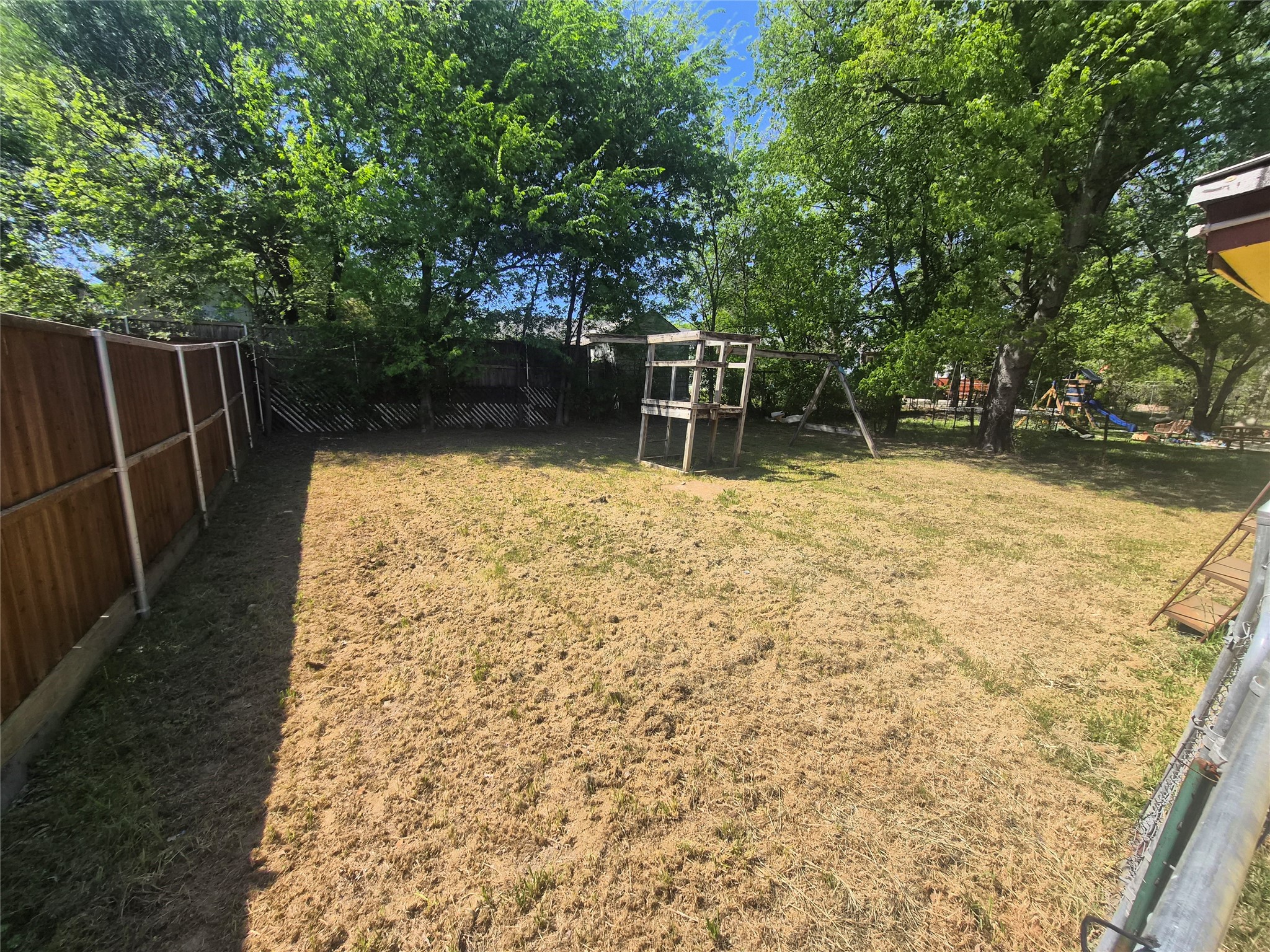 335 Avenue J Dallas TX 75203